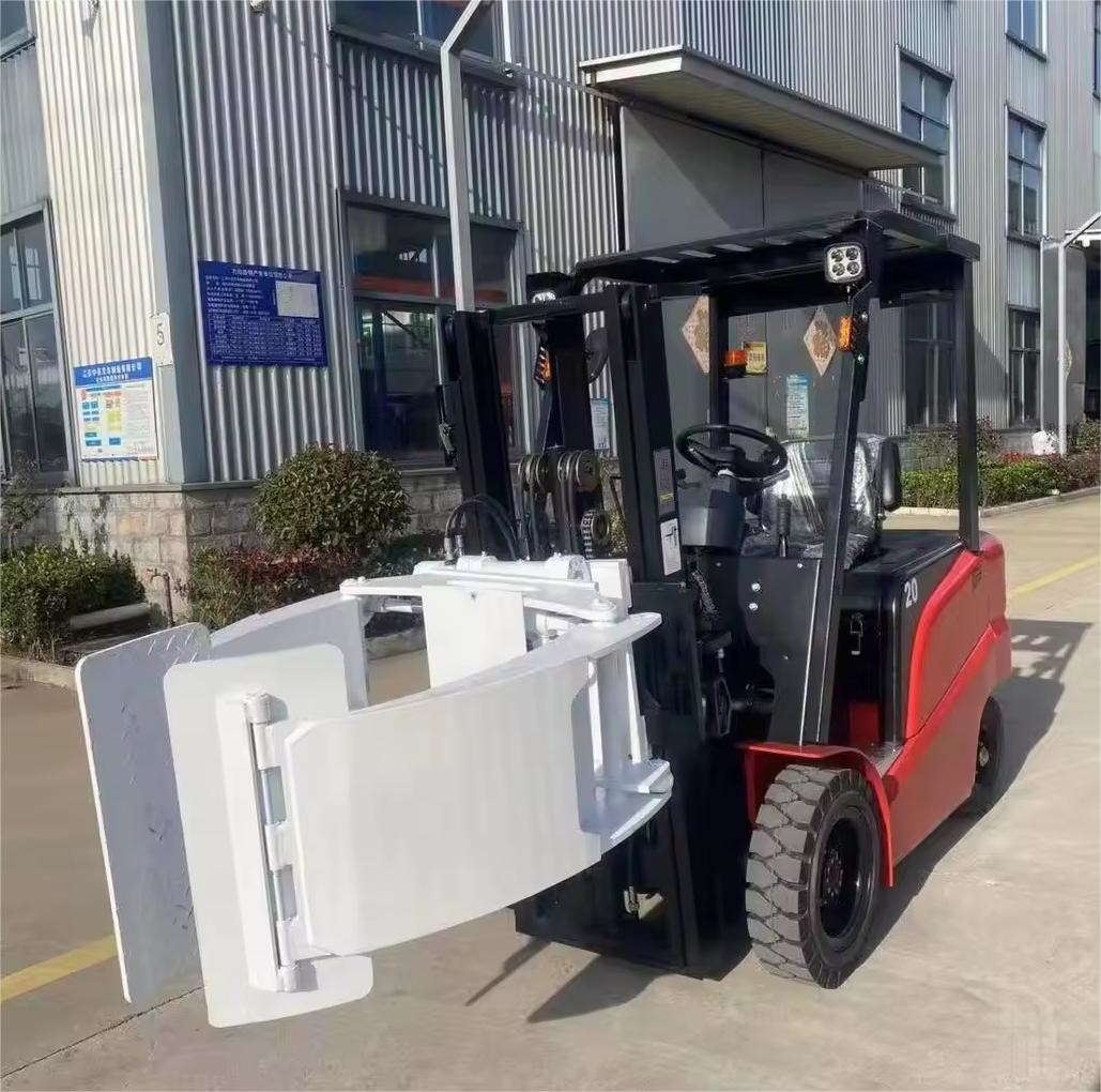 1.5ton 2ton 3000mm 4 Wheel Electric Forklift Truck With Paper Roll Clamp Adjustable rotation angle