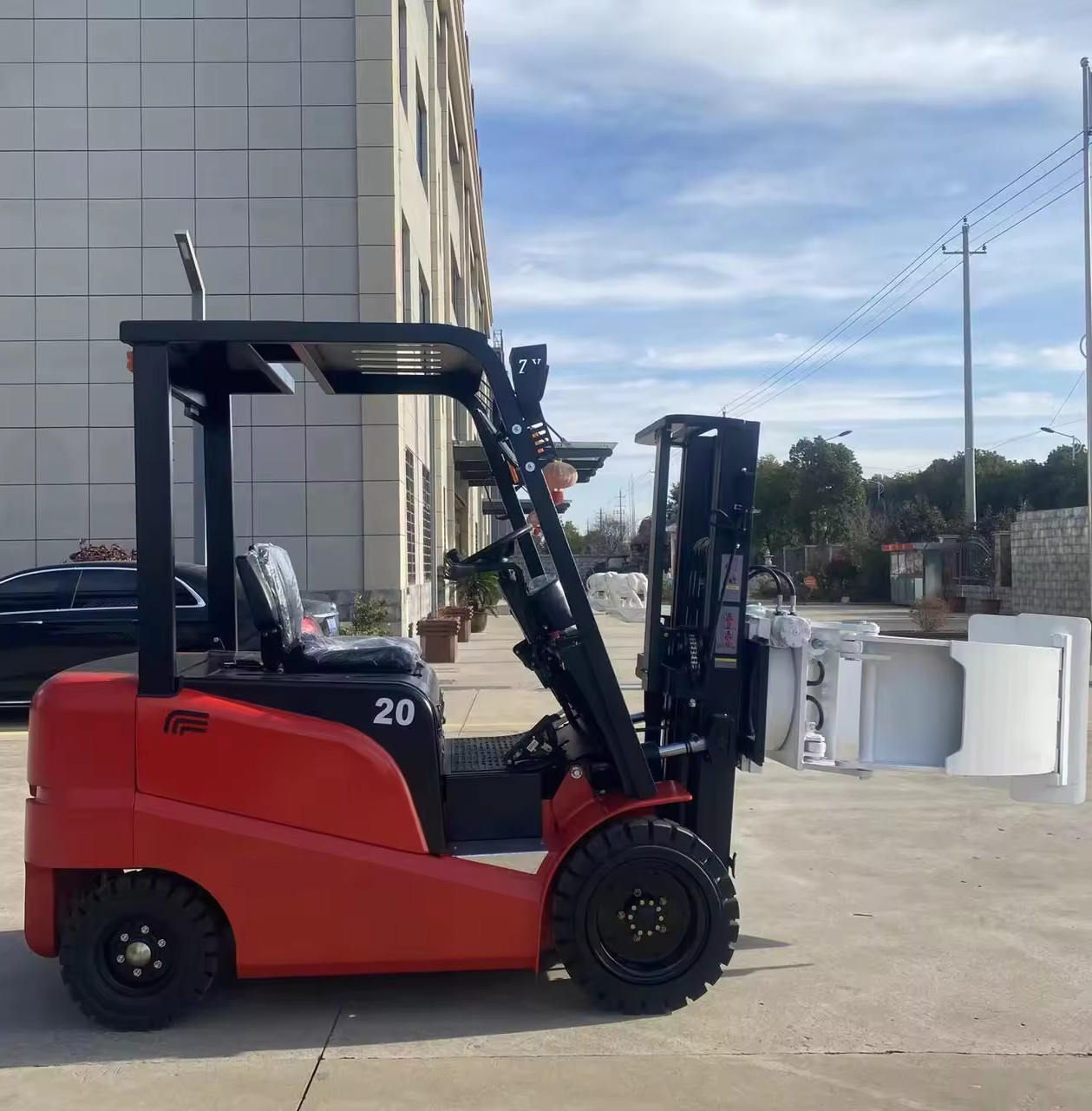 3307ft 4409ft 4-Wheel Electric Forklift Truck With 360 degrees Paper Roll Clamp