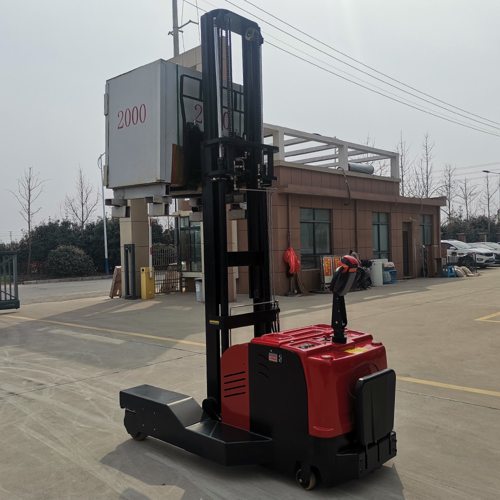 All Direction Reach Stacker Standing Position Driving High Quality