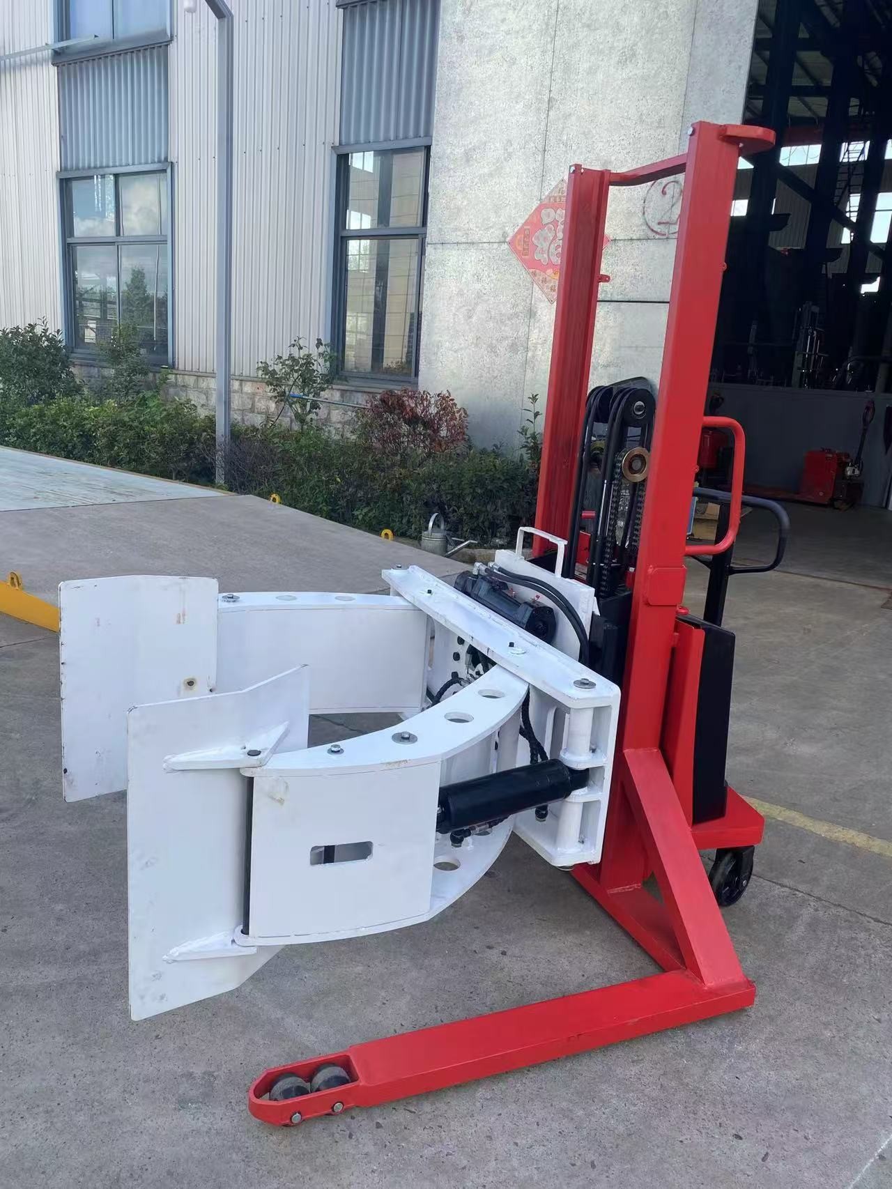 Semi Electric Paper Roll Stacker With 1.6m Lifting Height 500kg Load Capacity For Heavy Reel Handling
