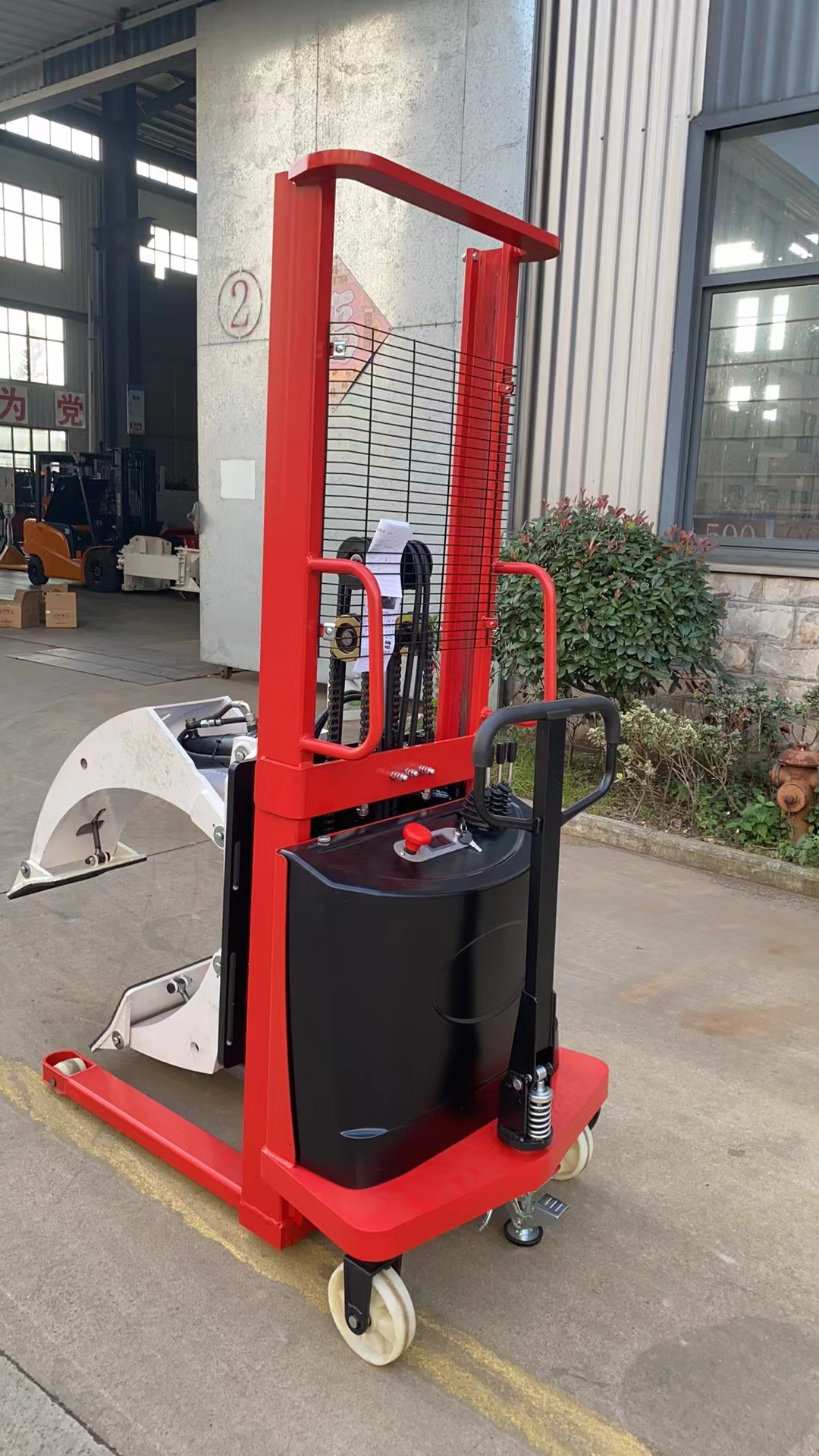 Semi Electric Paper Roll Stacker With 1.6m Lifting Height 500kg Load Capacity For Heavy Reel Handling