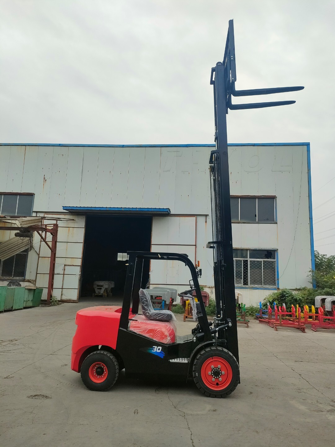 4 Ton Large Diesel Forklift Designed for Demanding Applications